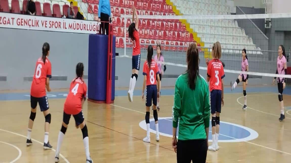 İlçe Voleybol Turnuvası'na Katıldık. 